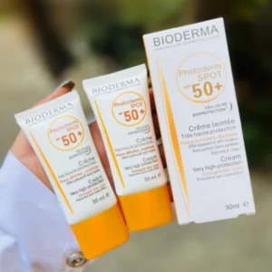 کرم ضدآفتاب بی رنگ بیودرما spf50