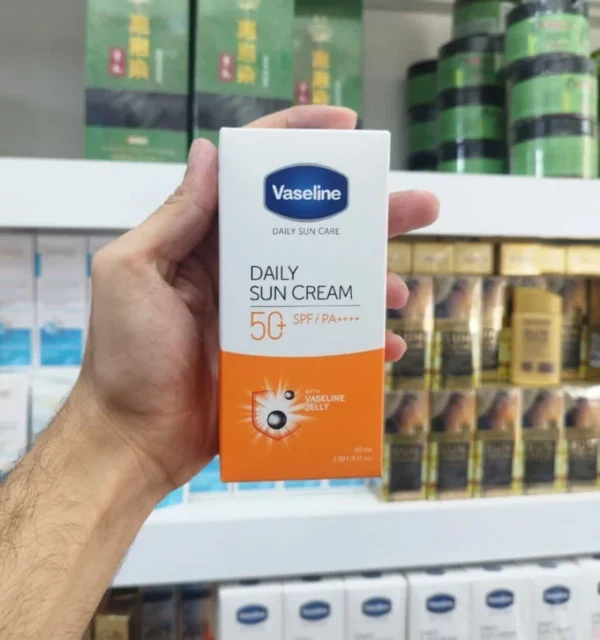 کرم ضدآفتاب وازلین SPF50