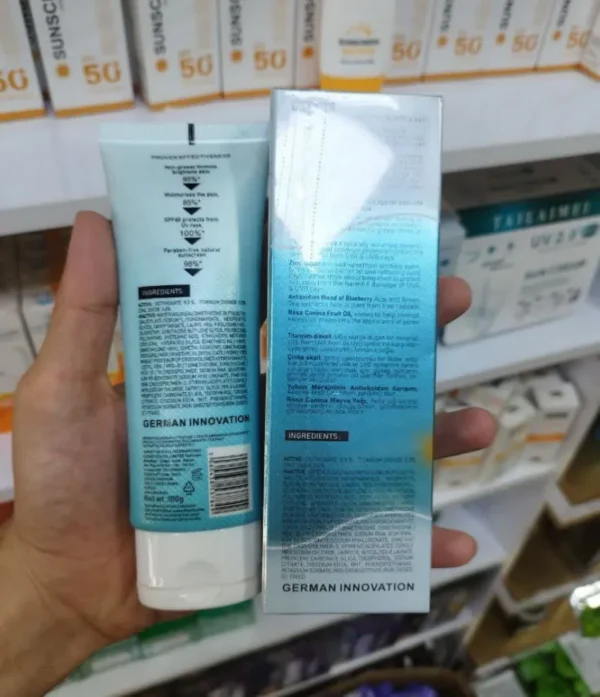ضدآفتاب بی رنگ آبرسان و روشن کننده سیلکفول SPF60
