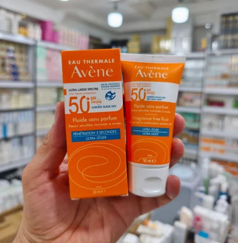 ضدآفتاب پوست حساس و خشک بی رنگ اون spf50