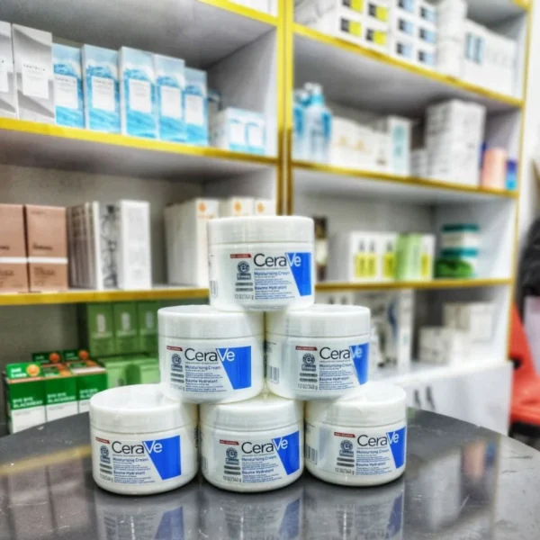 کرم مرطوب کننده و آبرسان پوست خشک سراوی 340گرم