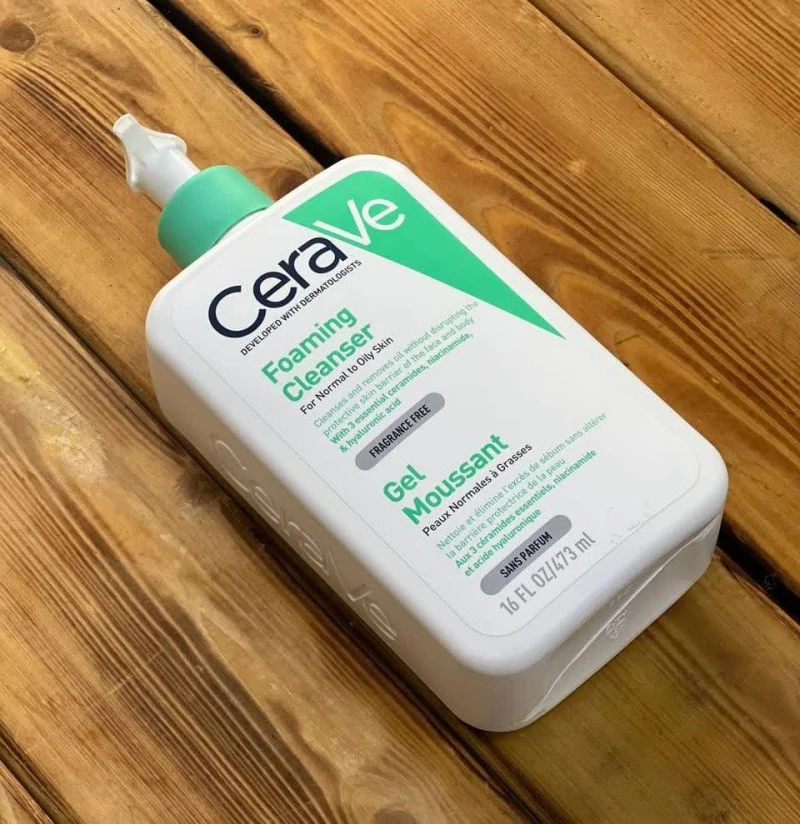 ضدآفتاب بی رنگ سام بای می SPF50