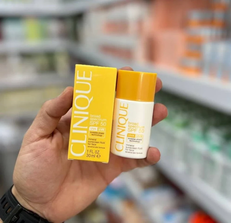 کرم ضدآفتاب بی رنگ مینراب کلینیک SPF50