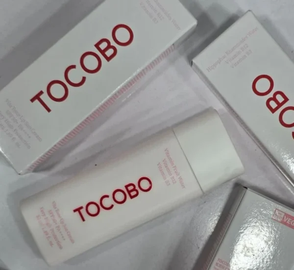 کرم ضدآفتاب ویتامینه تون آپ توکوبو SPF50