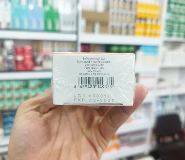 کرم ضدآفتاب ترمیم کننده ایزدین SPF50