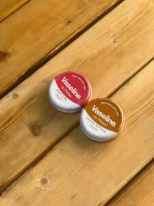 بالم لب وازلین حاوی 2عصاره