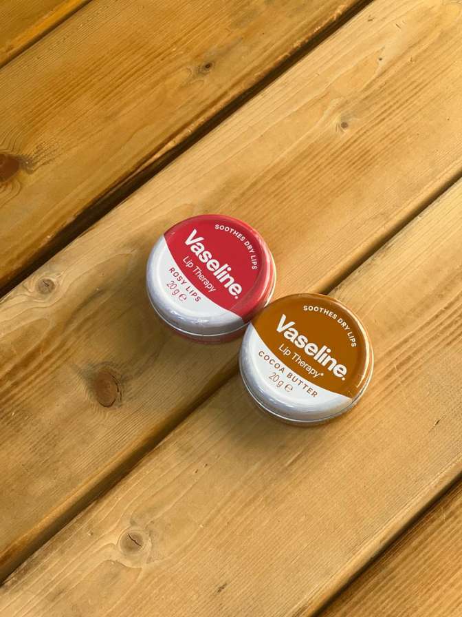 بالم لب وازلین حاوی 2عصاره (4) بالم لب وازلین حاوی 2عصاره