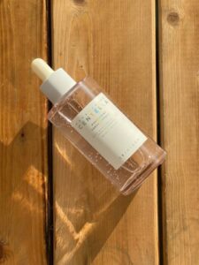 سرم کوچک کننده منافذ و کنترل چربی سنتلا ماداگاسکار اسکین 1004