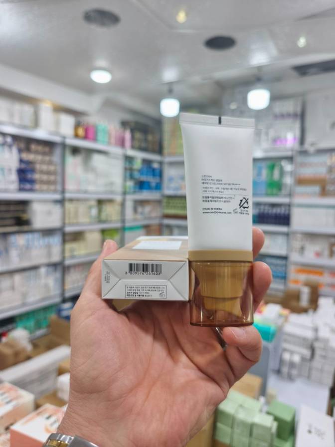 کرم ضدآفتاب سنتلا ایرفیت لایت اسکین 1004 (3) کرم ضدآفتاب سنتلا ایرفیت لایت اسکین 1004