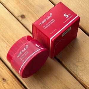 کرم کپسولی نیاسینامید و ترانگزامیک اسید مدی کیوب 55گرم