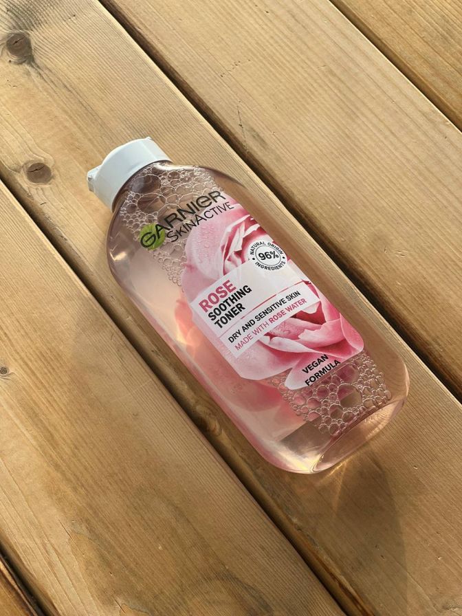 تونر گل رز پوست خشک و حساس گارنیر 200میل (2) تونر گل رز پوست خشک و حساس گارنیر 200میل