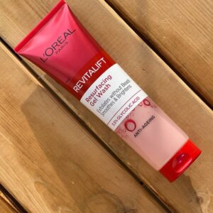 ژل شستشو گلیکولیک اسید رویتالیفت لورال 150میل