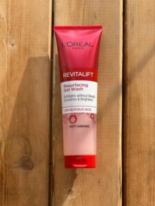 ژل شستشو گلیکولیک اسید رویتالیفت لورال 150میل